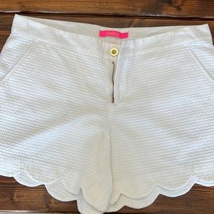 Lilly Pulitzer Scalloped shorts
